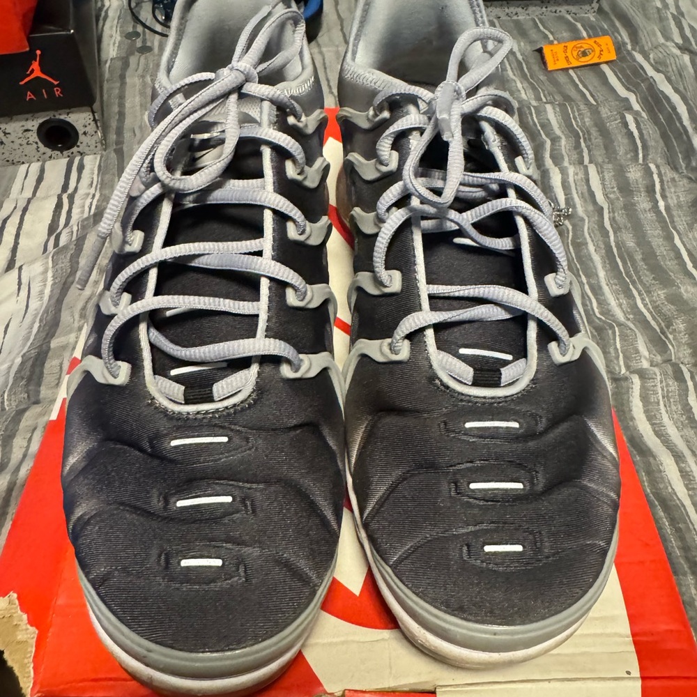 Nike Vapormax Plus Black and Gray Men's Sneakers